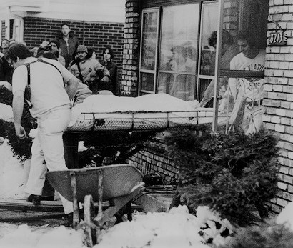 Police and recovery personnel working at the crawlspace of Gacy's Summerdale Avenue home on December 23, 1978