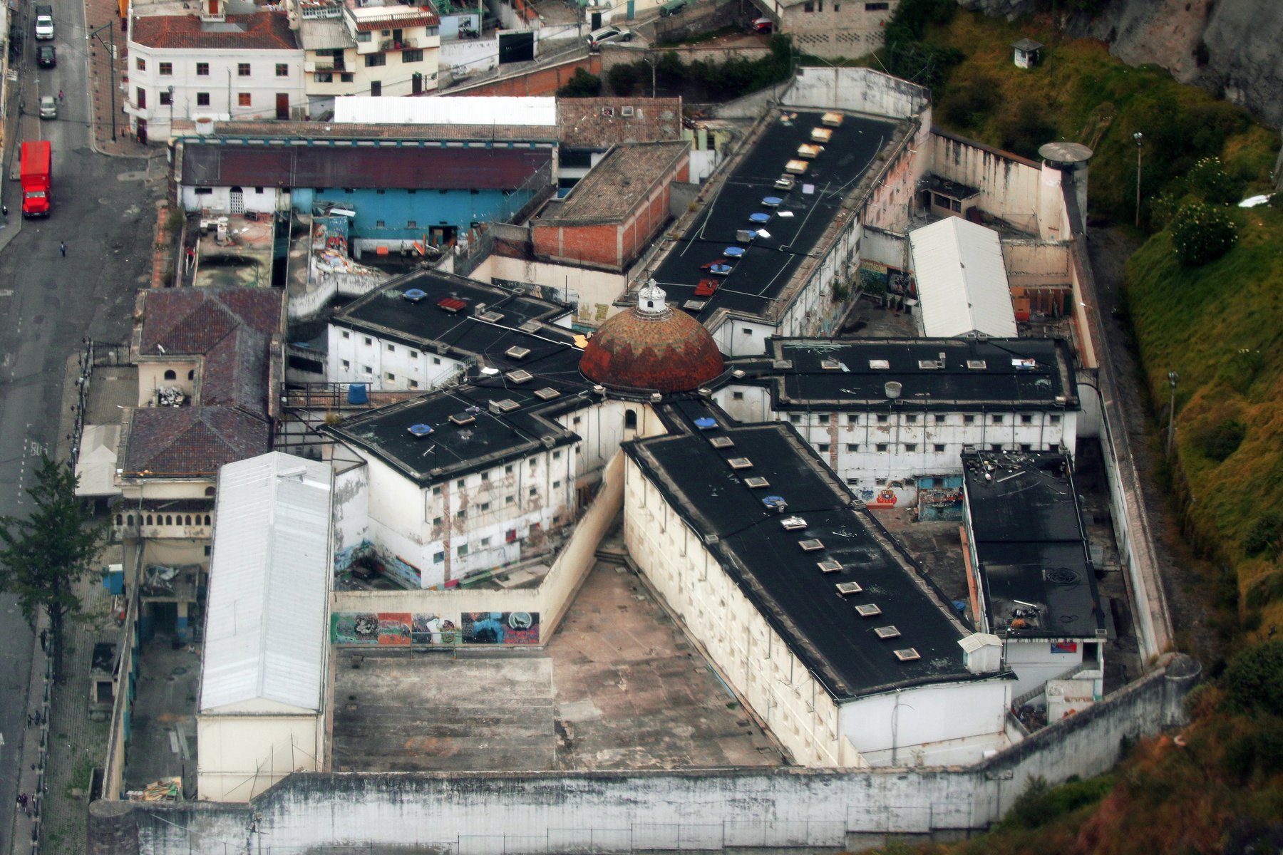 Aerial view of the former García Moreno penitentiary in Quito, where Pedro López served his Ecuadorian prison sentence